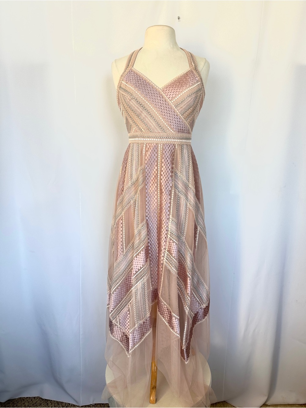 BCBGMAXAZARIA PINK/NUDE/METALLIC TULLE ETHEREAL GODDESS HANDKERCHIEF DRESS Sz2 - Picture 2 of 16